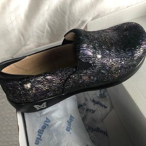 Keli clogs brand new!